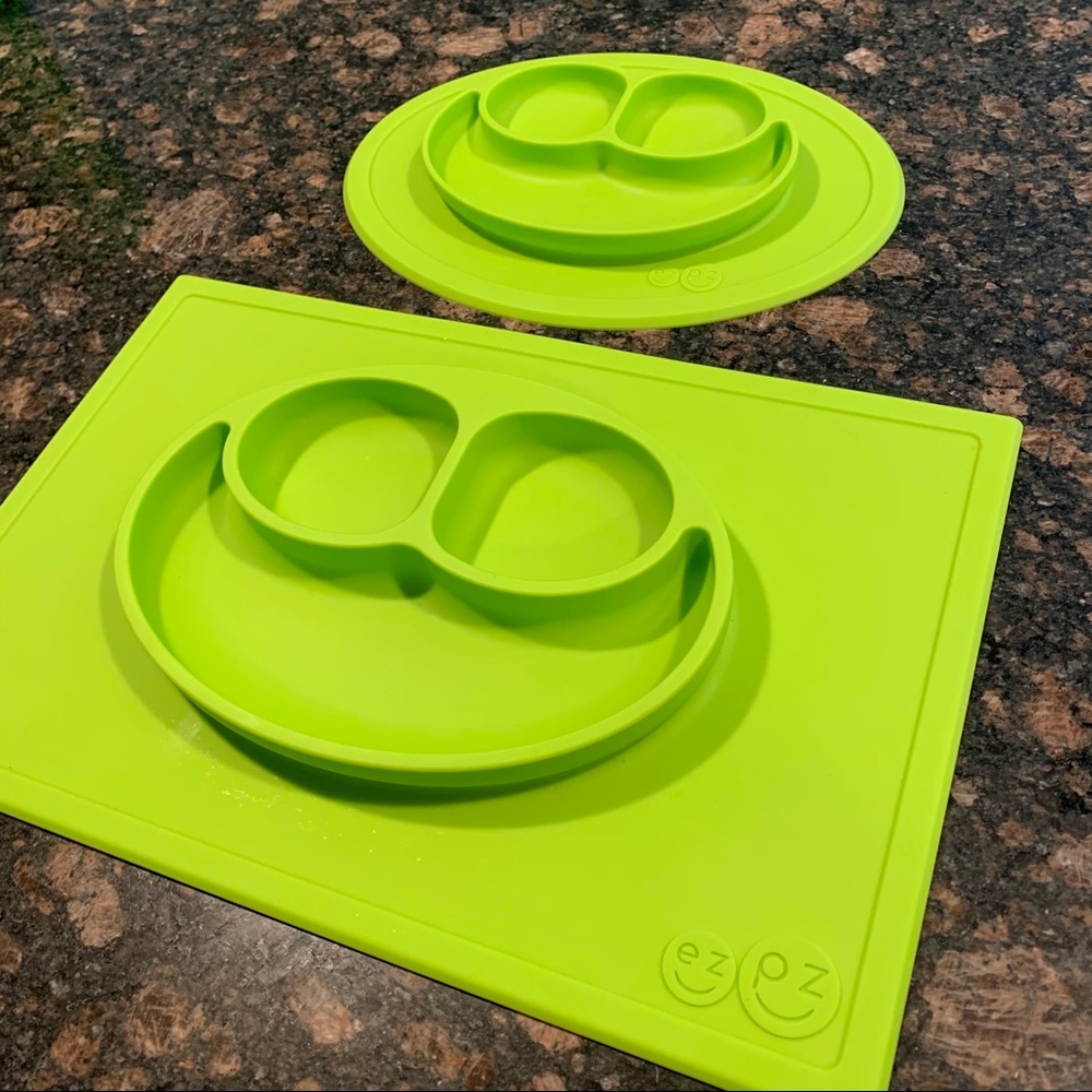 Two [Lime Green] EZPZ Happy Mats